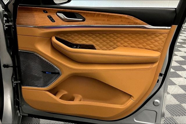 2024 Jeep Grand Cherokee Summit Reserve 4x4 - Pano Roof - Htd/Cooled Massaging Seats