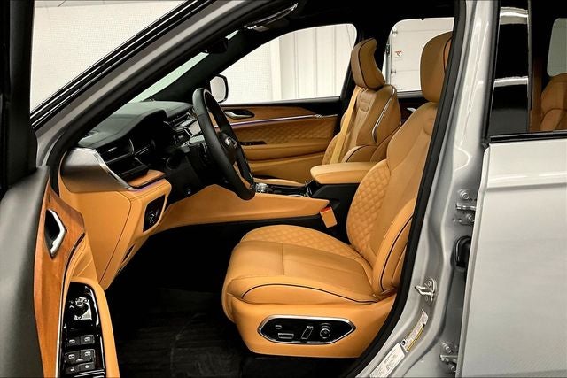 2024 Jeep Grand Cherokee Summit Reserve 4x4 - Pano Roof - Htd/Cooled Massaging Seats