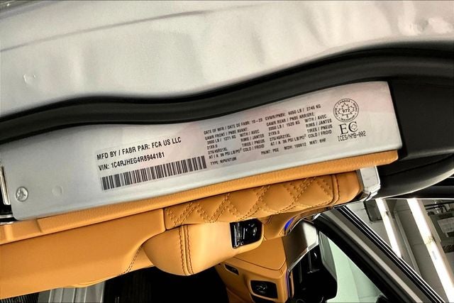 2024 Jeep Grand Cherokee Summit Reserve 4x4 - Pano Roof - Htd/Cooled Massaging Seats