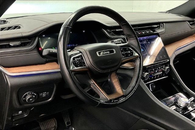 2023 Jeep Grand Cherokee Summit 4x4-Pano Roof-Htd/Cooled Massaging Leather
