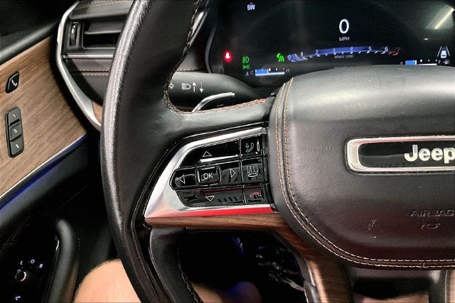 2023 Jeep Grand Cherokee Summit 4x4-Pano Roof-Htd/Cooled Massaging Leather