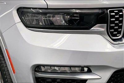 2023 Jeep Grand Cherokee Summit 4x4-Pano Roof-Htd/Cooled Massaging Leather