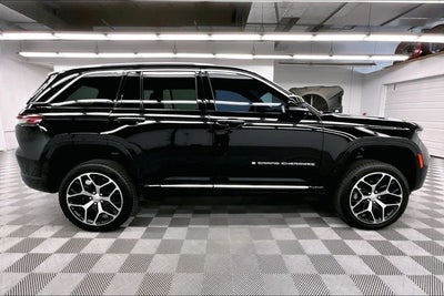 2023 Jeep Grand Cherokee Summit Reserve 4x4-Pano Roof-Htd/Cooled Massaging Leather