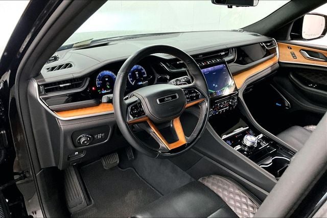 2023 Jeep Grand Cherokee Summit Reserve 4x4-Pano Roof-Htd/Cooled Massaging Leather