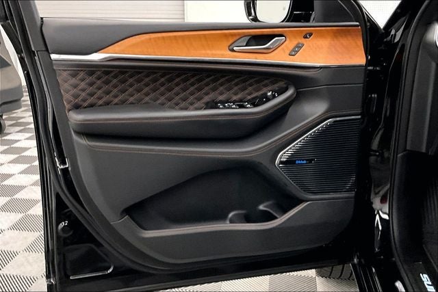 2023 Jeep Grand Cherokee Summit Reserve 4x4-Pano Roof-Htd/Cooled Massaging Leather