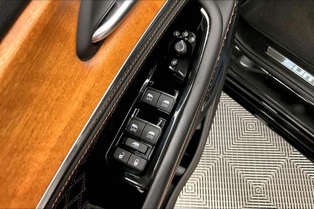 2023 Jeep Grand Cherokee Summit Reserve 4x4-Pano Roof-Htd/Cooled Massaging Leather