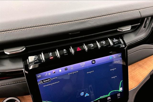 2023 Jeep Grand Cherokee Summit Reserve 4x4-Pano Roof-Htd/Cooled Massaging Leather