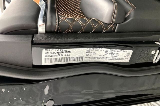 2023 Jeep Grand Cherokee Summit Reserve 4x4-Pano Roof-Htd/Cooled Massaging Leather