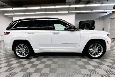 2024 Jeep Grand Cherokee Summit 4x4 - Pano Roof - Htd/Cooled Massaging Leather