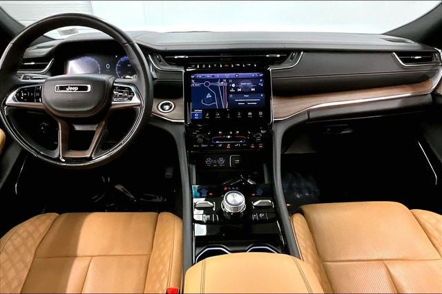 2024 Jeep Grand Cherokee Summit 4x4 - Pano Roof - Htd/Cooled Massaging Leather