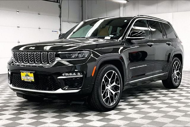2024 Jeep Grand Cherokee Summit Reserve 4x4-Pano Roof-Htd/Cooled Massaging Leather
