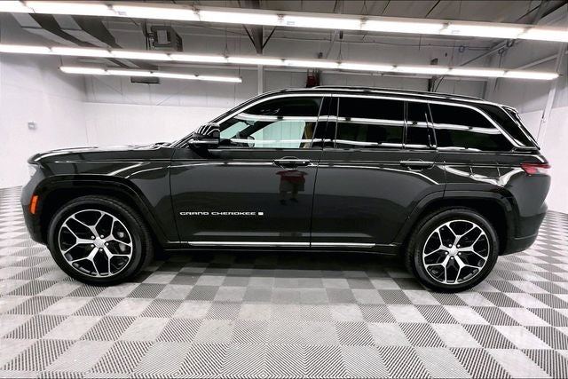 2024 Jeep Grand Cherokee Summit Reserve 4x4-Pano Roof-Htd/Cooled Massaging Leather