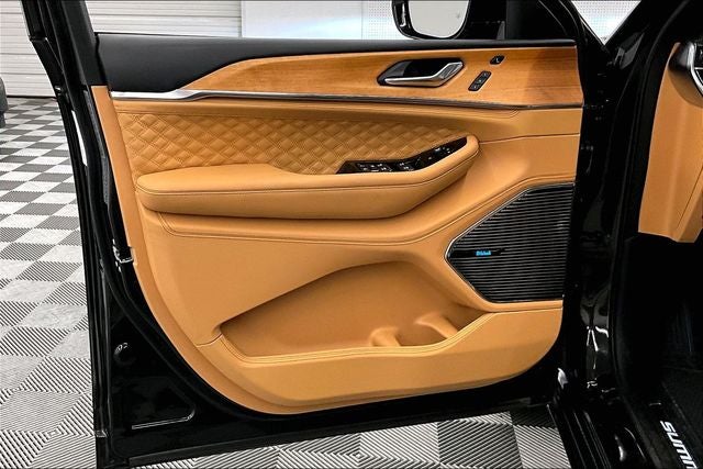 2024 Jeep Grand Cherokee Summit Reserve 4x4-Pano Roof-Htd/Cooled Massaging Leather