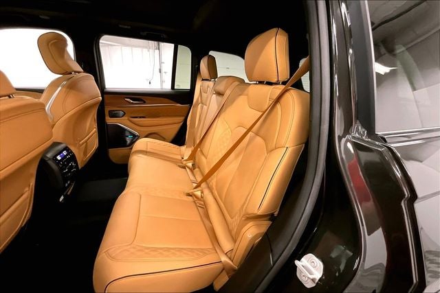 2024 Jeep Grand Cherokee Summit Reserve 4x4-Pano Roof-Htd/Cooled Massaging Leather