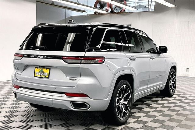 2022 Jeep Grand Cherokee Summit Reserve 4x4-Pano Roof-Htd/Cooled Massaging Leather
