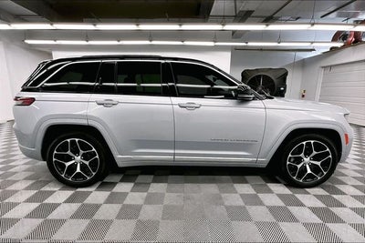 2022 Jeep Grand Cherokee Summit Reserve 4x4-Pano Roof-Htd/Cooled Massaging Leather
