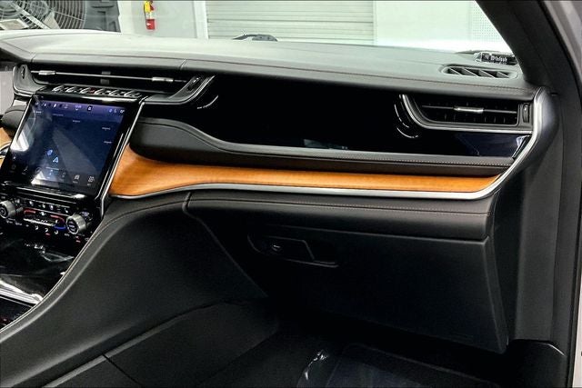 2022 Jeep Grand Cherokee Summit Reserve 4x4-Pano Roof-Htd/Cooled Massaging Leather