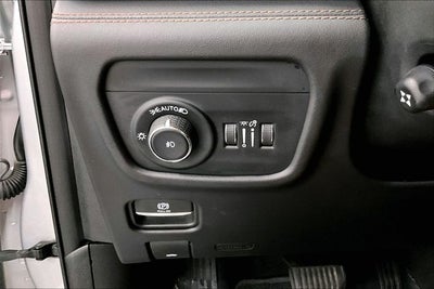 2022 Jeep Grand Cherokee Summit Reserve 4x4-Pano Roof-Htd/Cooled Massaging Leather