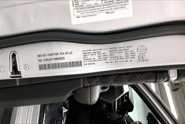 2022 Jeep Grand Cherokee Summit Reserve 4x4-Pano Roof-Htd/Cooled Massaging Leather