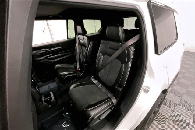 2023 Jeep Grand Cherokee L Altitude 4x4-Sunroof-Adaptive Cruise-Htd Seats