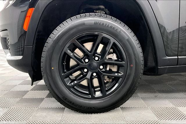 2024 Jeep Grand Cherokee L Laredo