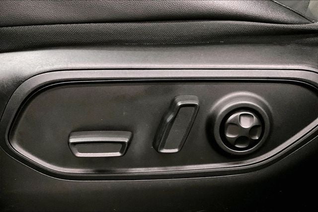 2023 Jeep Grand Cherokee L Altitude 4x4-Sunroof-Adaptive Cruise-Htd Seats