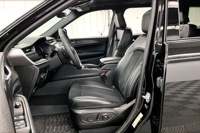 2025 Jeep Grand Cherokee L Altitude X 4x4-Sunroof-Adaptive Cruise-Htd Seats