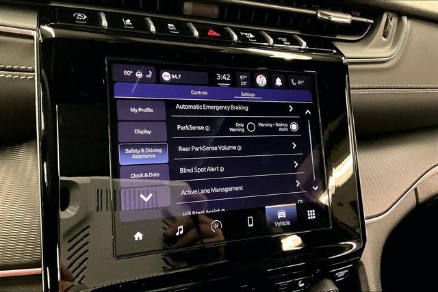 2025 Jeep Grand Cherokee L Altitude X 4x4-Sunroof-Adaptive Cruise-Htd Seats