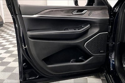2023 Jeep Grand Cherokee L Limited 4x4-Pano Roof-Adaptive Cruise-Htd Seats