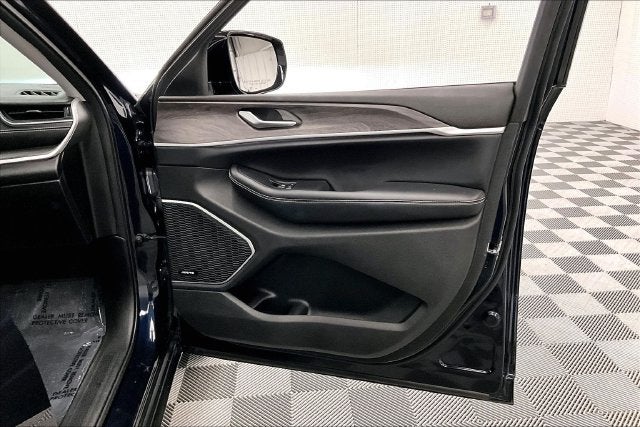 2023 Jeep Grand Cherokee L Limited 4x4-Pano Roof-Adaptive Cruise-Htd Seats