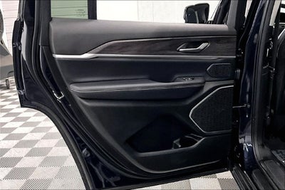 2023 Jeep Grand Cherokee L Limited 4x4-Pano Roof-Adaptive Cruise-Htd Seats