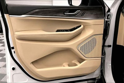 2022 Jeep Grand Cherokee L Limited 4x4 - Pano Roof - Adaptive Cruise - Htd Seats
