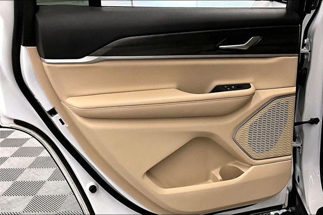2022 Jeep Grand Cherokee L Limited 4x4 - Pano Roof - Adaptive Cruise - Htd Seats