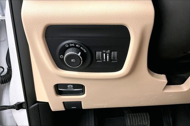 2022 Jeep Grand Cherokee L Limited 4x4 - Pano Roof - Adaptive Cruise - Htd Seats