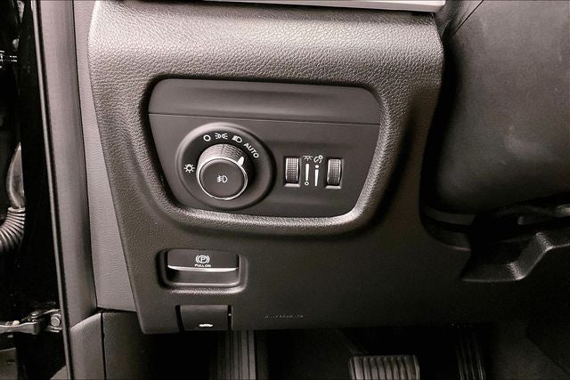 2023 Jeep Grand Cherokee L Limited 4x4 - Adaptive Cruise - Htd Seats - Remote Start
