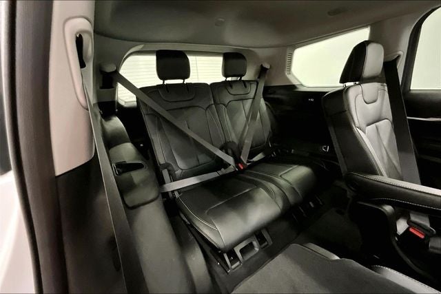 2023 Jeep Grand Cherokee L Limited 4x4-Pano Roof-Adaptive Cruise-Htd Seats