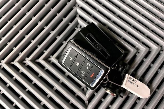 2024 Jeep Grand Cherokee L Limited 4x4 - Adaptive Cruise - Htd Seats - Remote Start