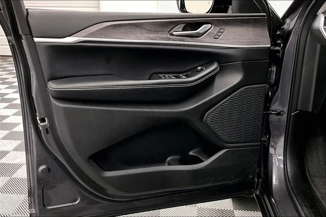 2024 Jeep Grand Cherokee L Limited 4x4 - Adaptive Cruise - Htd Seats - Remote Start