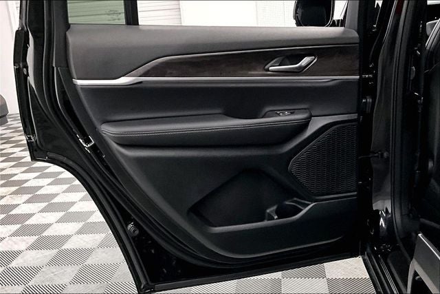 2025 Jeep Grand Cherokee L Limited 4x4 - Black Appearance Pkg - Adaptive Cruise - 20'