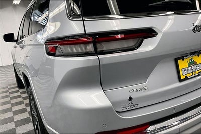 2023 Jeep Grand Cherokee L Overland 4X4-Pano Roof-3RD row