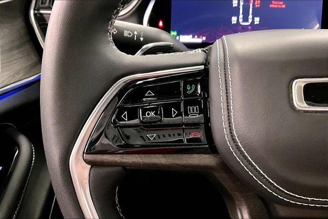 2023 Jeep Grand Cherokee L Overland 4x4-Pano Roof-Adaptive Cruise-Htd/Cooled Leather