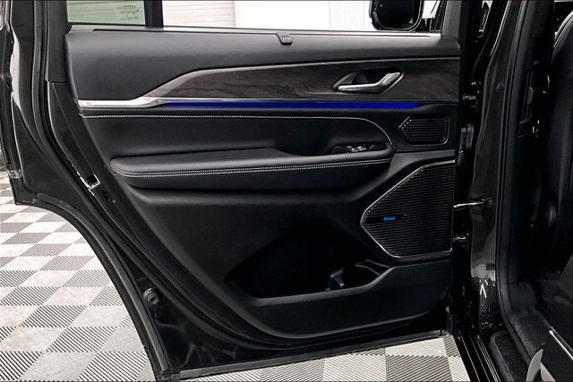 2022 Jeep Grand Cherokee L Overland 4x4-Pano Roof-Htd/Cooled Massaging Seats