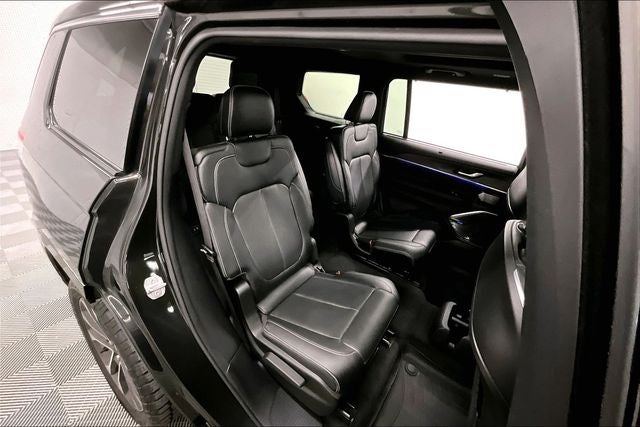 2022 Jeep Grand Cherokee L Overland 4x4-Pano Roof-Htd/Cooled Massaging Seats