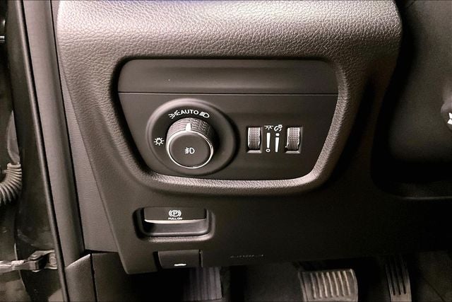 2022 Jeep Grand Cherokee L Overland 4x4-Pano Roof-Htd/Cooled Massaging Seats