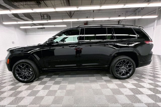 2025 Jeep Grand Cherokee L Summit 4x4-Pano Roof-Htd/Cooled Massaging Leather