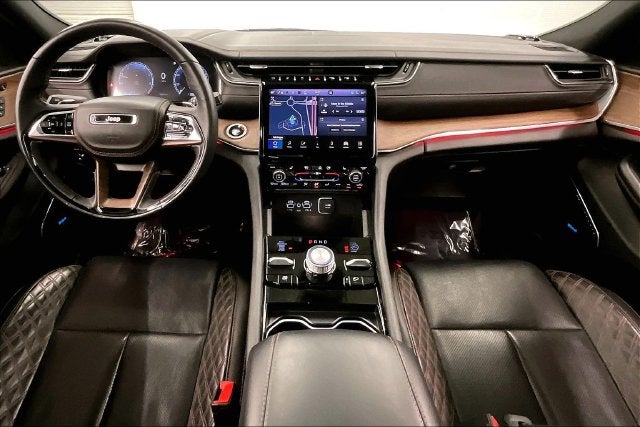 2025 Jeep Grand Cherokee L Summit 4x4-Pano Roof-Htd/Cooled Massaging Leather