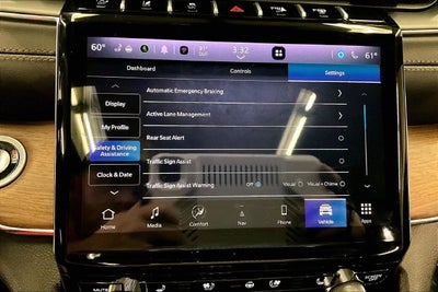 2025 Jeep Grand Cherokee L Summit 4x4-Pano Roof-Htd/Cooled Massaging Leather