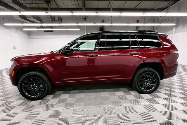 2025 Jeep Grand Cherokee L Summit 4x4-Pano Roof-Htd/Cooled Massaging Leather