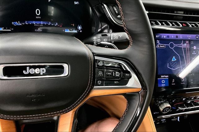 2025 Jeep Grand Cherokee L Summit 4x4-Pano Roof-Htd/Cooled Massaging Leather