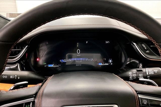 2025 Jeep Grand Cherokee L Summit 4x4-Pano Roof-Htd/Cooled Massaging Leather